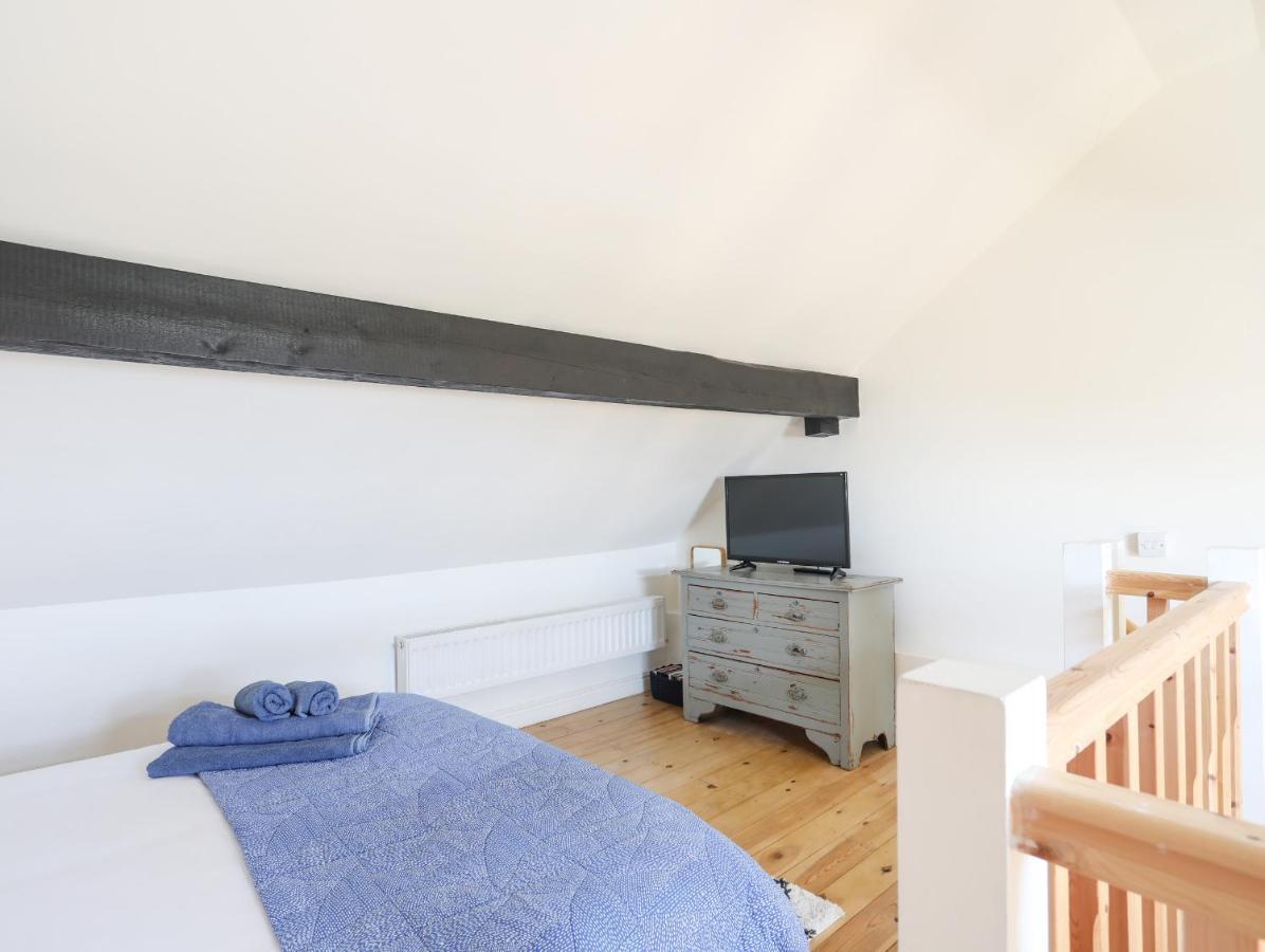 Вилла Bryn Tirion - Penrhynside Конви Экстерьер фото