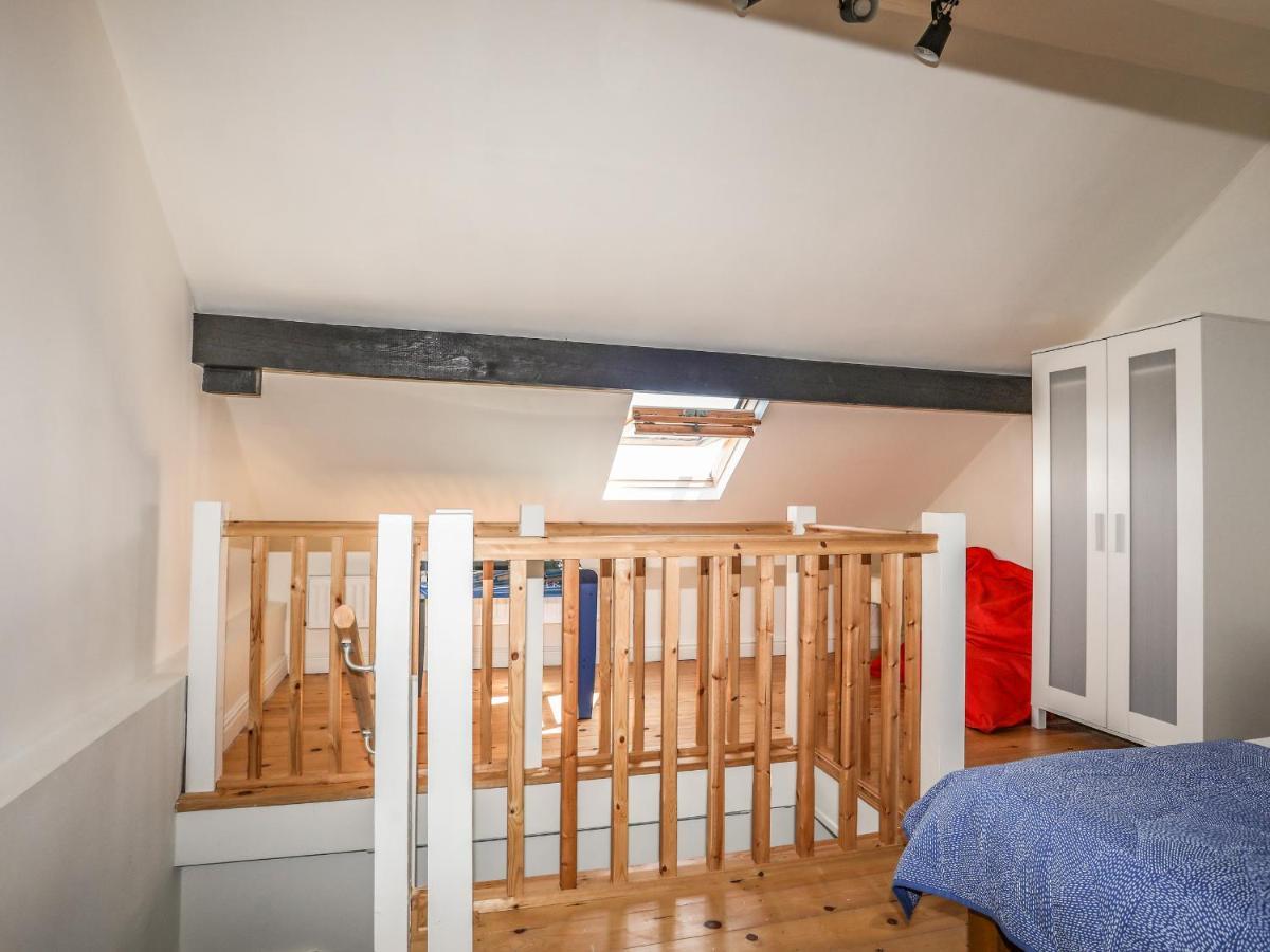 Вилла Bryn Tirion - Penrhynside Конви Экстерьер фото